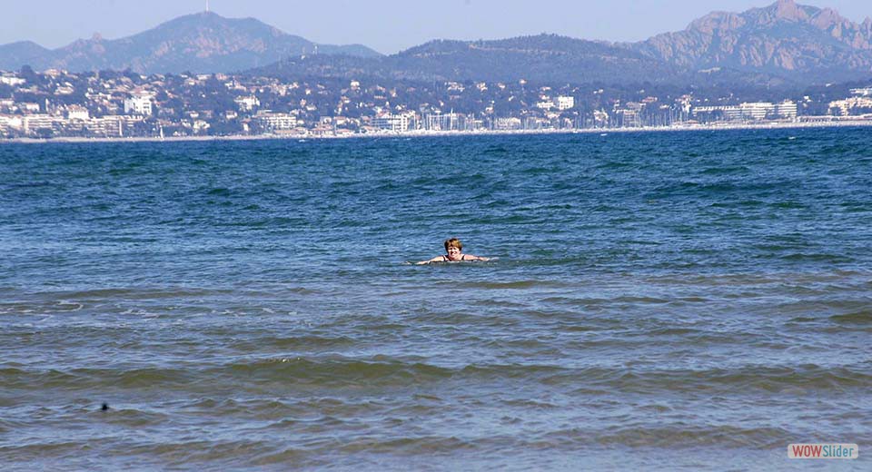 24 - Marie-Laure. Une femme à la mer